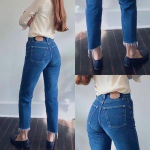 Vintage Levi’s 550 high waist “mom jeans” - dark wash, red tab 80s vintage ❤️💙